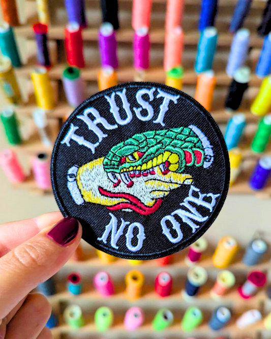 Toppa Termoadesiva - Trust No One